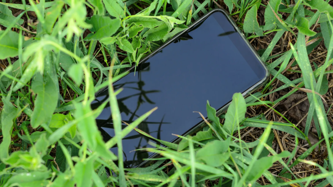 melacak hp hilang bisa dilakukan dengan bermacam-macam cara dan sudah pasti mudah namun akan maksimal jika kondisi hp online atau hidup